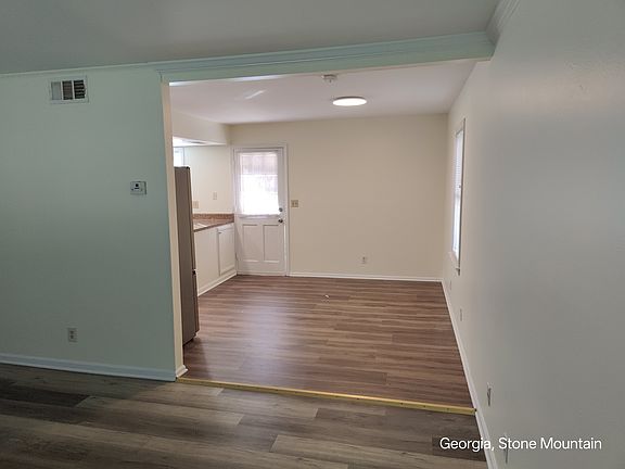 4th image of 1126 Sexton Dr