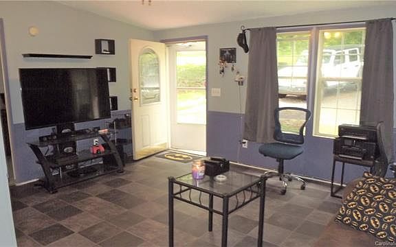 4th image of 207 Rolling Oaks Dr