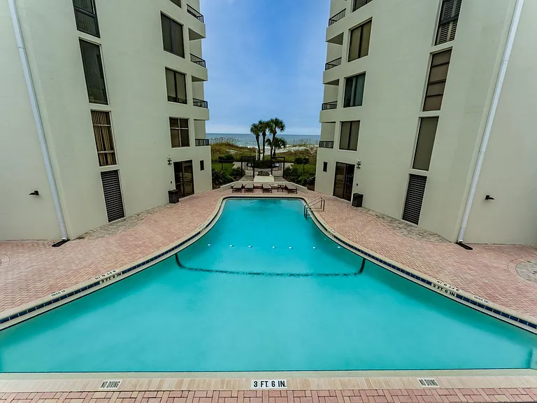 2200 Ocean Dr S #4D — Photo 4