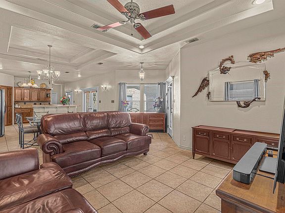 5th image of 412 Baffin Bay Dr