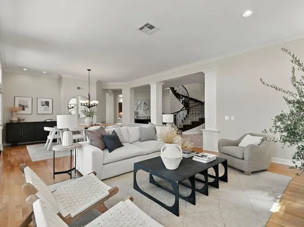 5722 Brittany Forrest Ln, San Diego, CA 92130