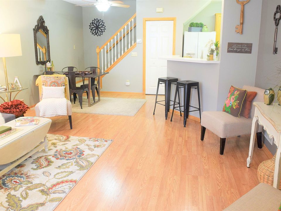 1st image of 3635 Lawndale Ln N Unit 11