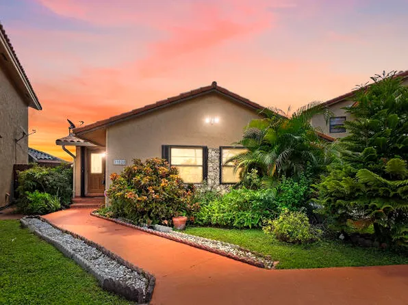 13528 SW 9th Lane, Miami, FL 33184