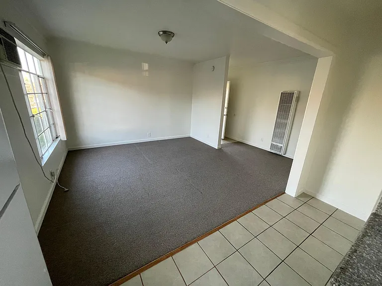 2690 1/2 San Marino St — Photo 2