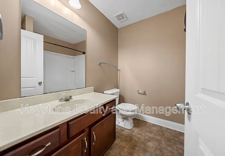 2296 McCormick Ln #J — Photo 12
