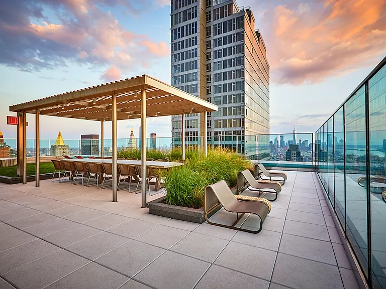 100 W 31st St #14F — Photo 10