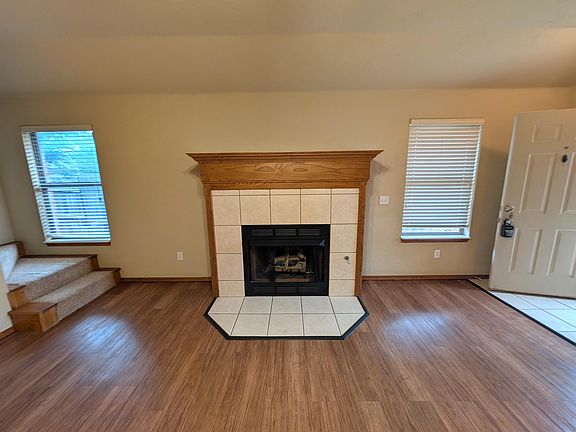 4th image of 917 SW 37th St #917