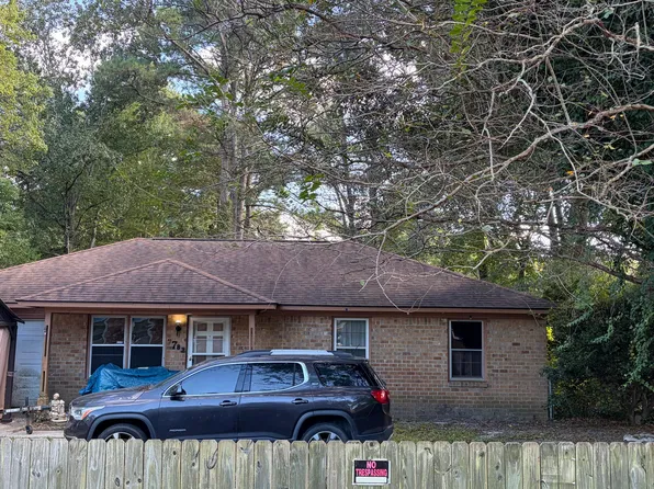 9782 Peatwood Dr, Ladson, SC 29456