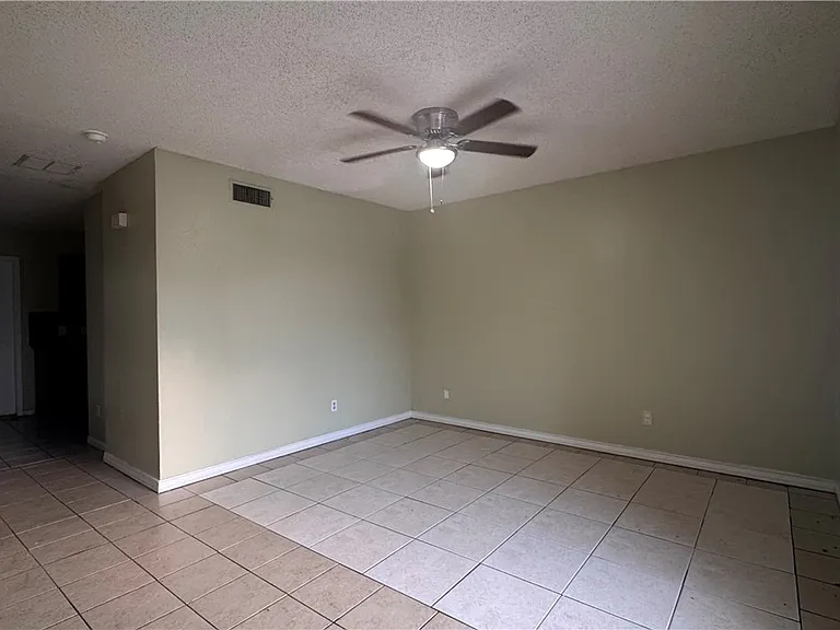 7225 Owen Ct #C — Photo 3