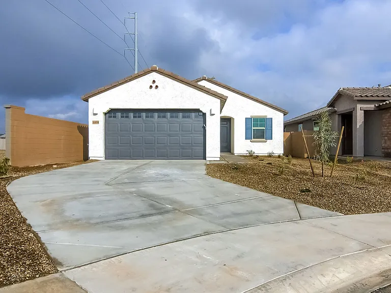 16894 W Evergreen Rd — Photo 2
