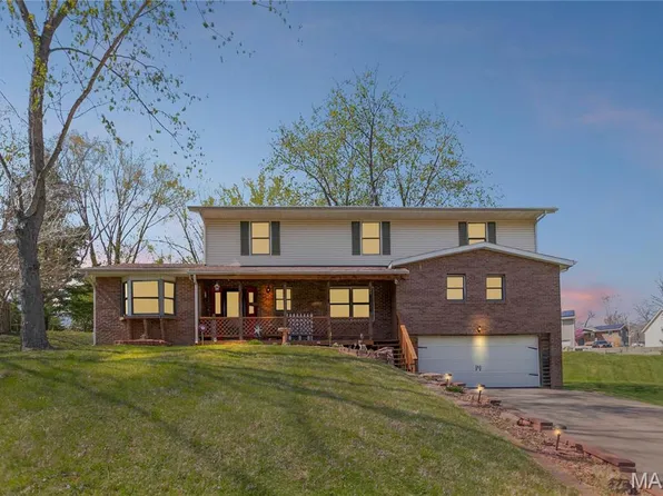 5 Tealbrook Ct, Glen Carbon, IL 62034
