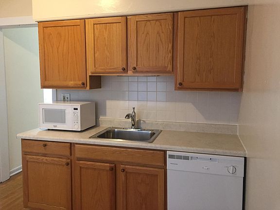 3rd image of 344 W Concord Pl #3