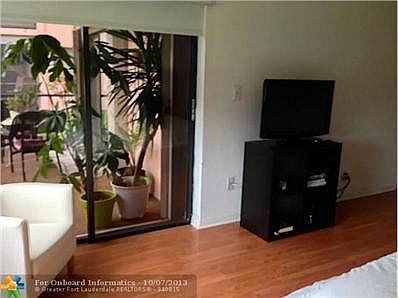 4th image of 2100 SW 92nd Ter