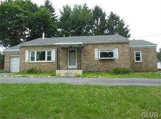 2020 Blue Barn Rd, Orefield, PA 18069