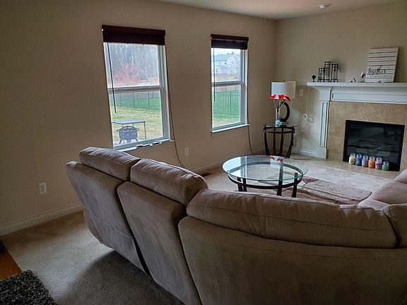 4th image of 4268 Cloverlane Dr