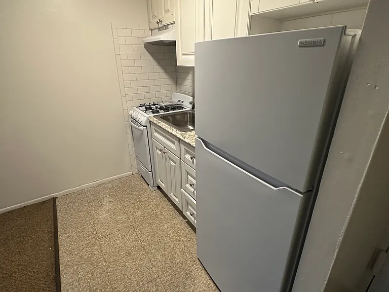 1549 Central Ave #B7 — Photo 6