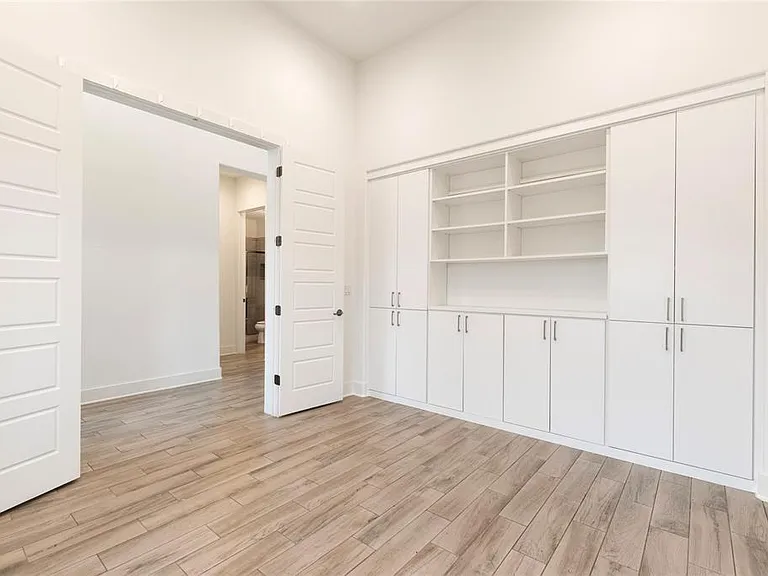 12905 Padua Dr — Photo 17