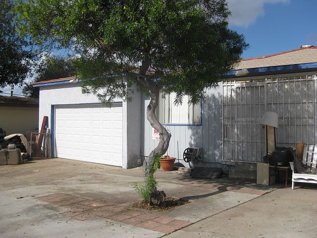 1st image of 2115 E 5th St