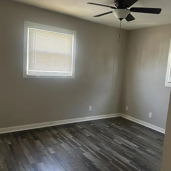 5300 Grove Ave — Photo 8
