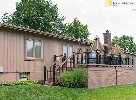 3rd image of 76 Woodbridge Ln