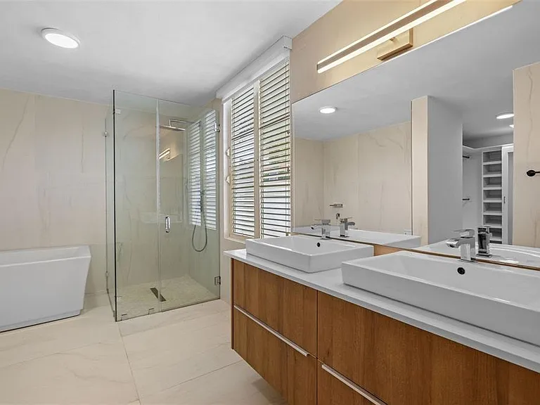 256 Camino De Flamboyan — Photo 11