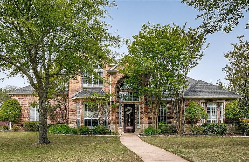 1st image of 713 Country Club Dr