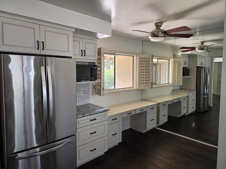4734 Laurelgrove Ave — Photo 4