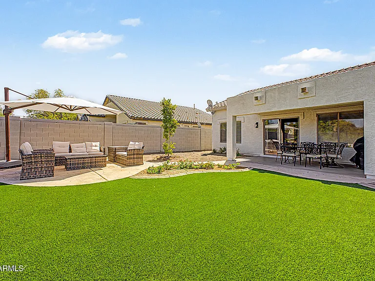 10202 E Juanita Ave — Photo 35