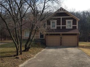 14119 Midland Dr, Shawnee, KS 66216