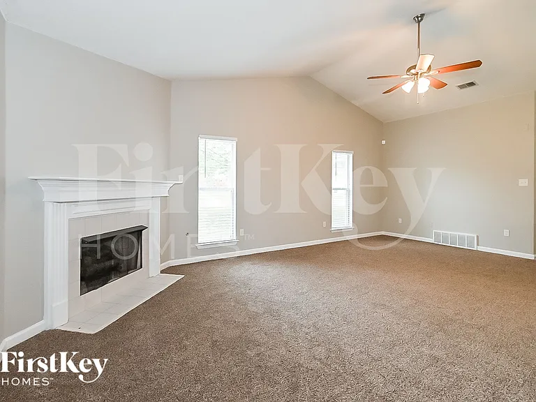 9181 Triple Crown Loop E — Photo 2