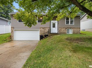 503 W Muller Rd, East Peoria, IL 61611