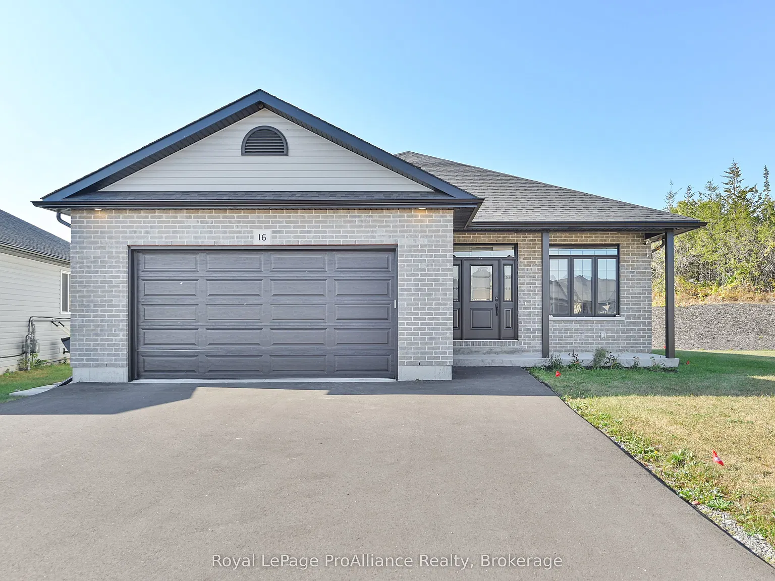 4 bed, $3,000 — Photo 2
