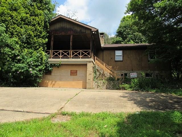1st image of 424 Beaver Dr