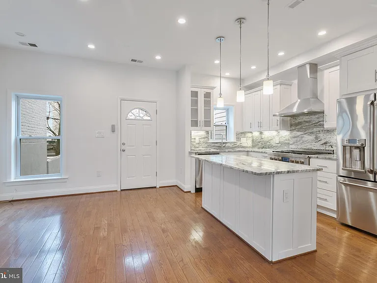 1339 Corcoran St NW — Photo 13