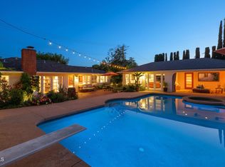 1215 Flanders Rd, La Canada Flintridge, CA 91011