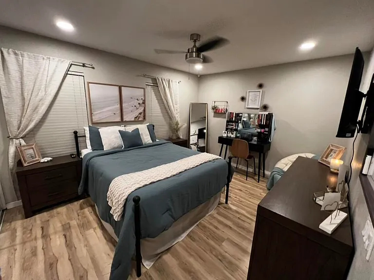 37772 Hollister Dr #37772 — Photo 2