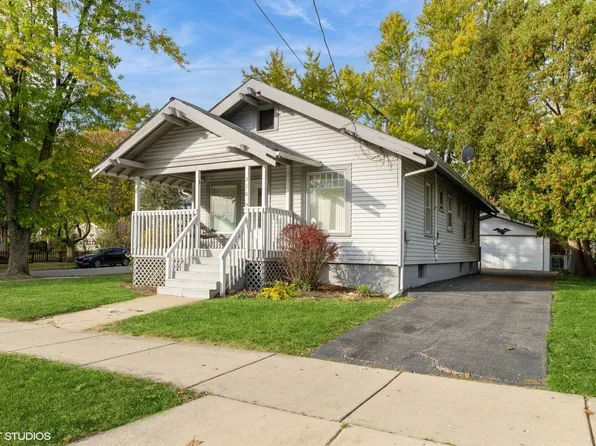 316 Wilcox Ave, Elgin, IL 60123