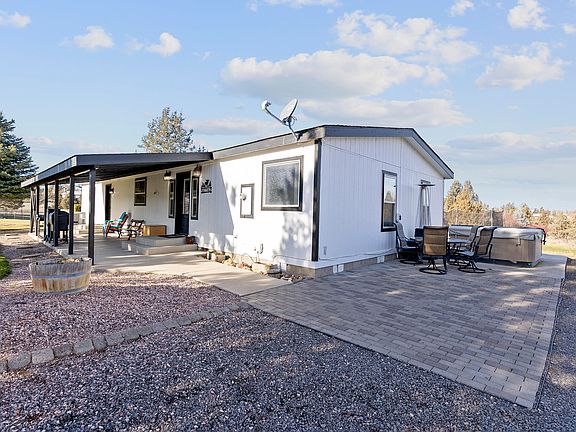 2nd image of 2165 SE Madras Rd