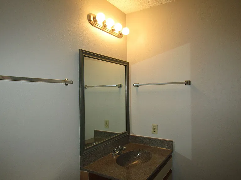 8909 Schick Rd — Photo 24