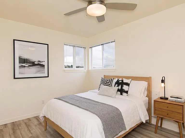 Back Nine Apartments - Located on the west slope of Queen Anne — Photo 14