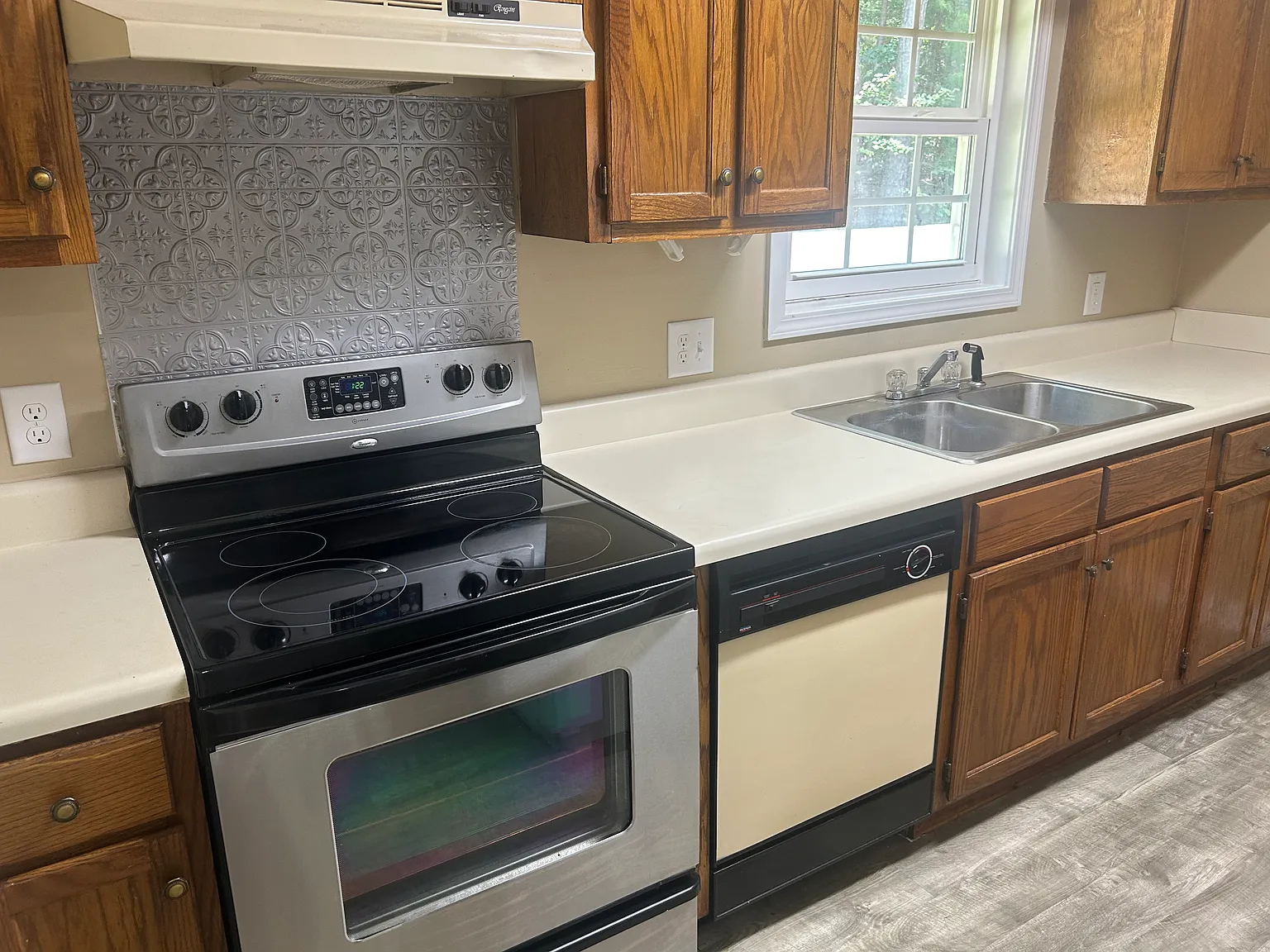 1001 Wax Rd SE — Photo 3