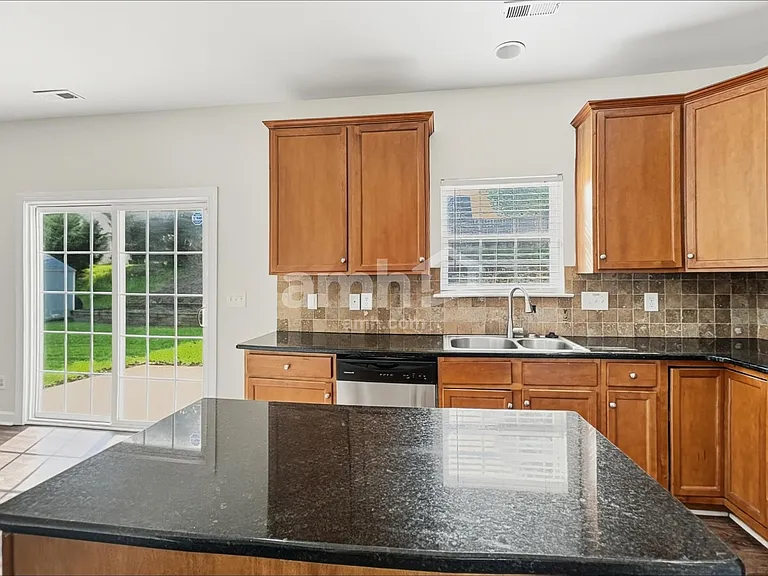 2914 Watercrest Dr NW — Photo 3