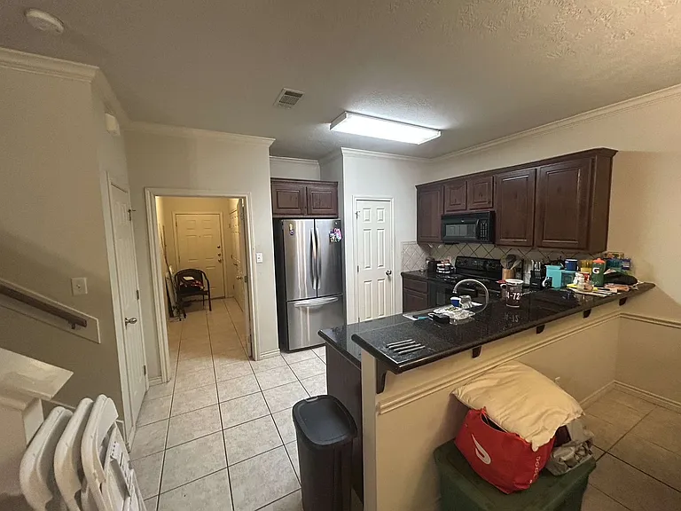 223 Forest Dr — Photo 6