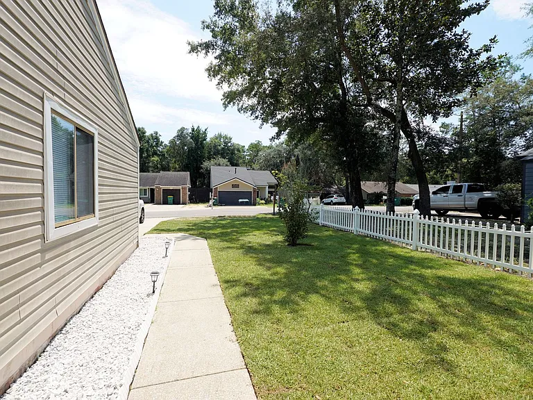 104 Cedar Ridge Way — Photo 4