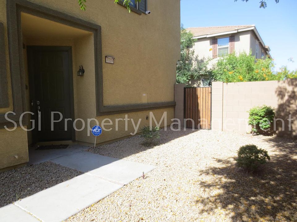 1st image of 1524 N 80th Dr