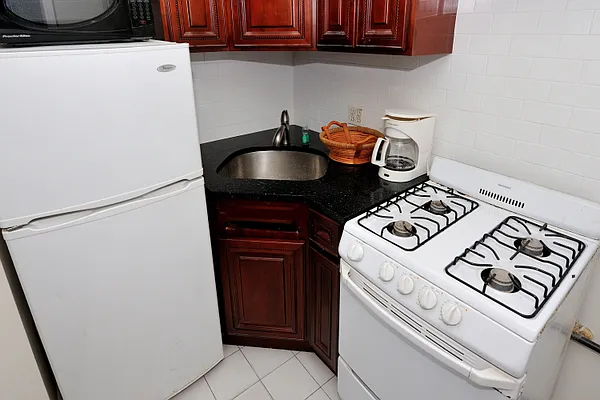 Rented by Corcoran | media 51