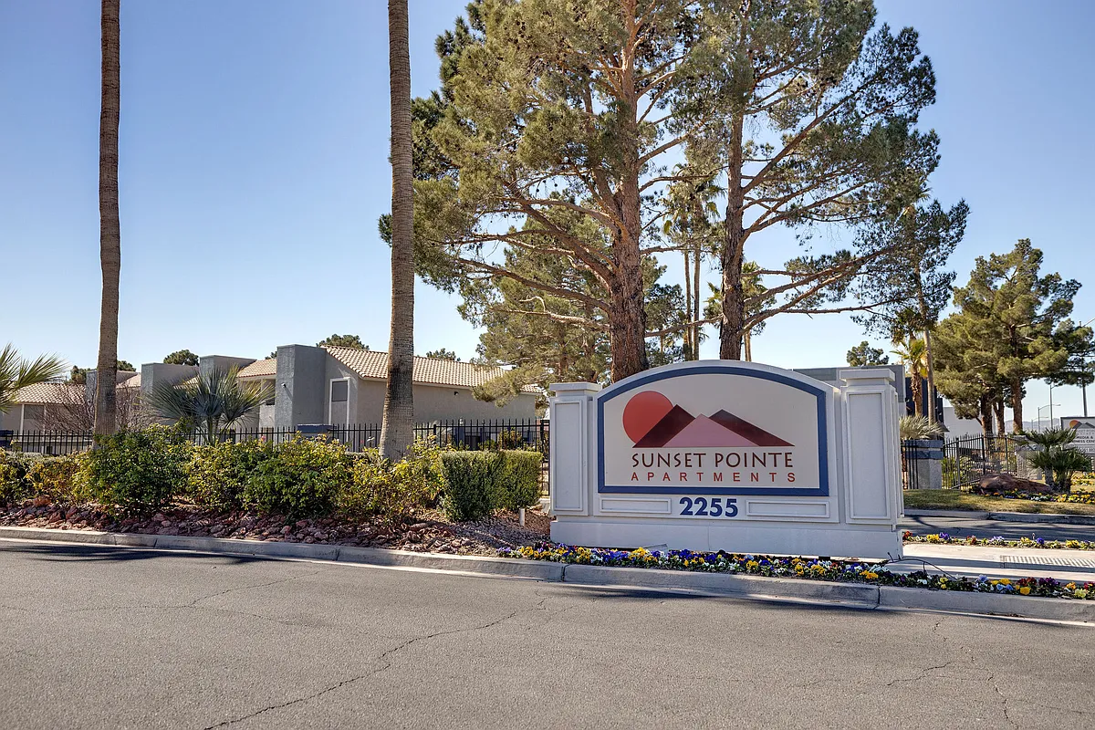 Building Photo - Sunset Pointe Apartments