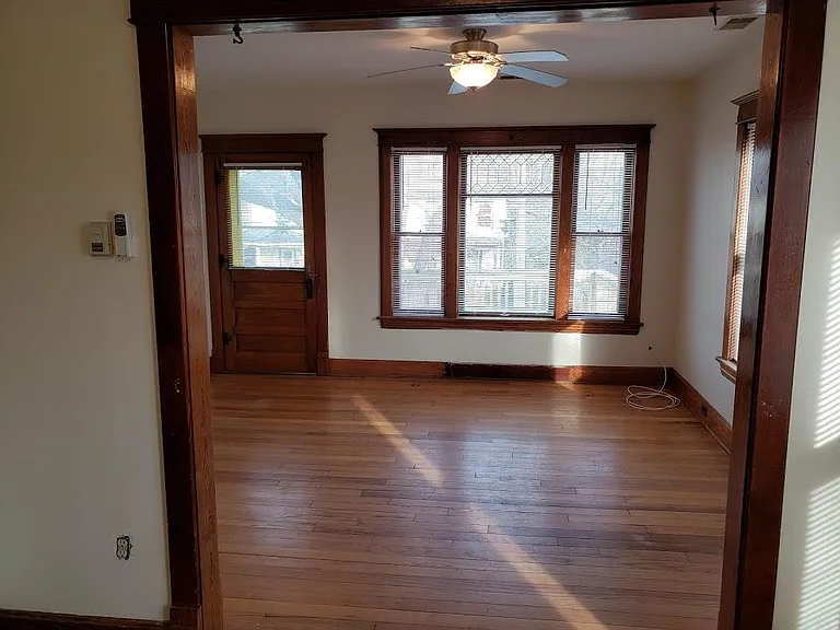 219 W 3rd St #2 — Photo 8