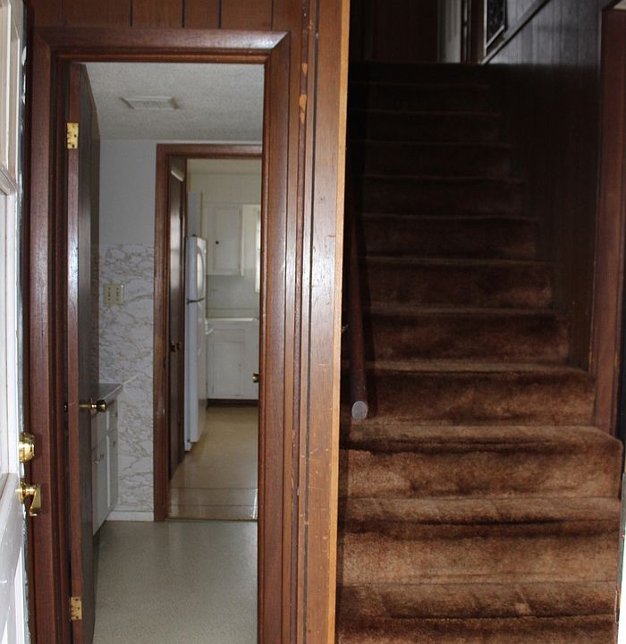 2nd image of 613 Sherman St