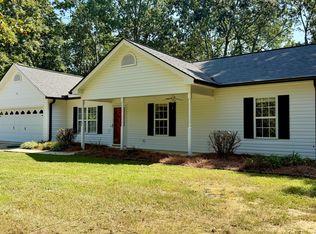 6258 Southern Magnolia Ln, Lula, GA 30554